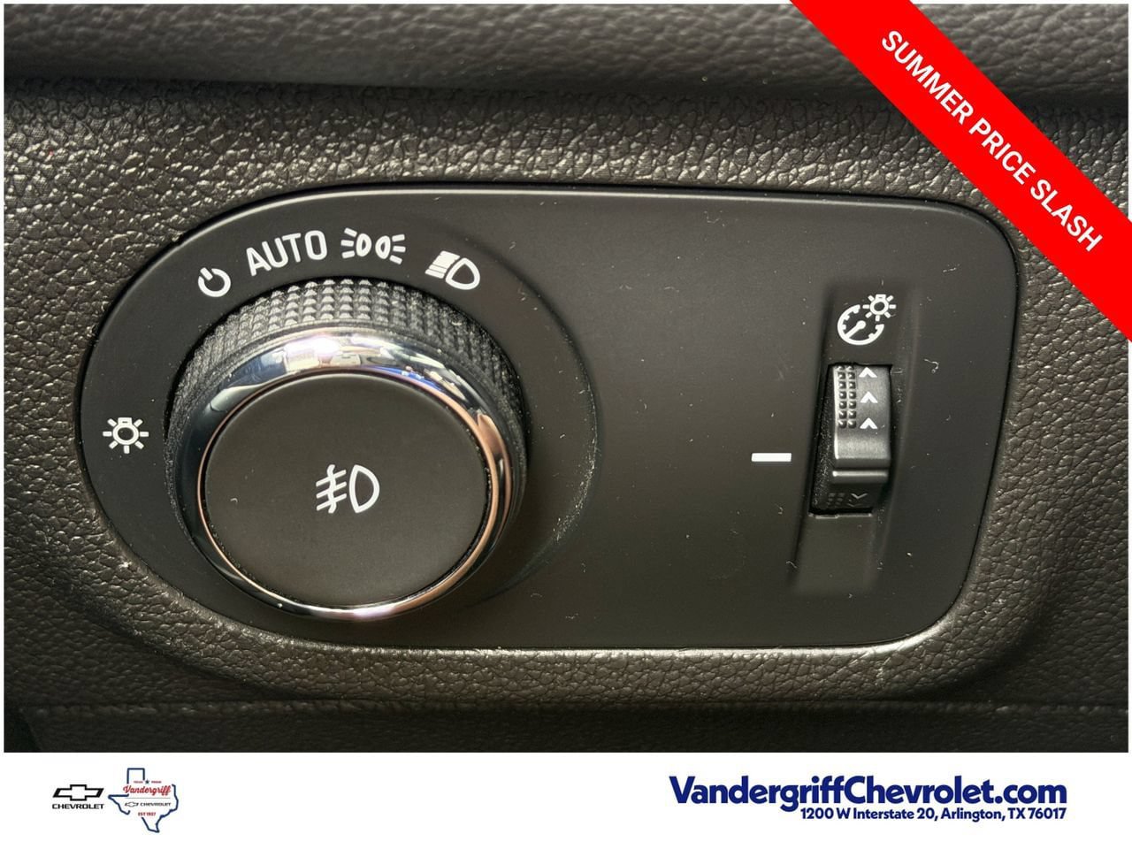 Used 2017 Chevrolet Cruze Premier FWD image 21