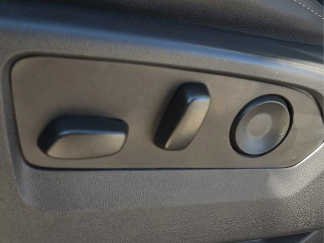 Used 2025 GMC Sierra 1500 SLT AWD/4WD image 23