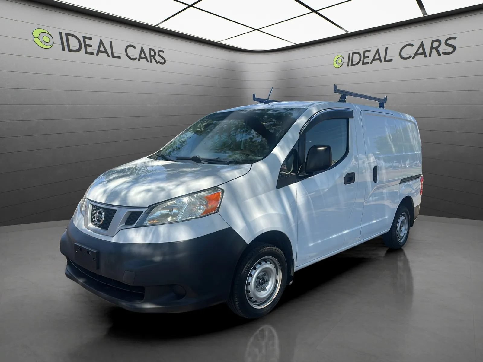 Used 2018 Nissan NV200 S FWD image 1