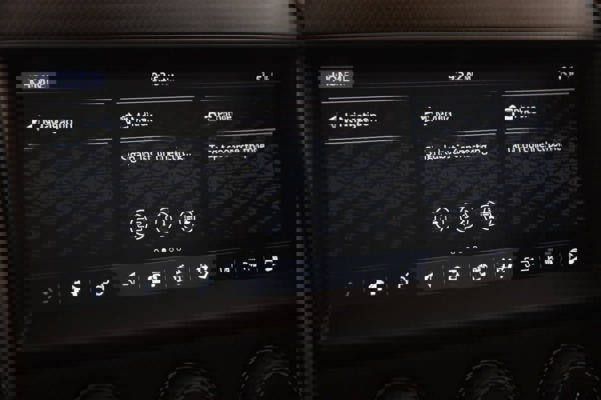 Used 2021 Jaguar F-TYPE R image 42