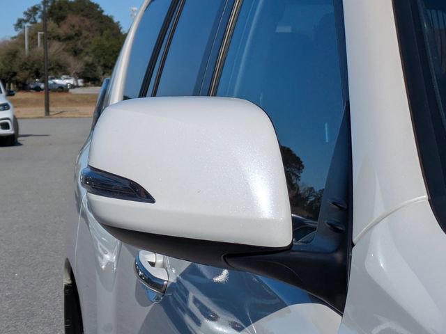 Used 2023 Lexus GX 460 Premium w/ Premium Package image 11