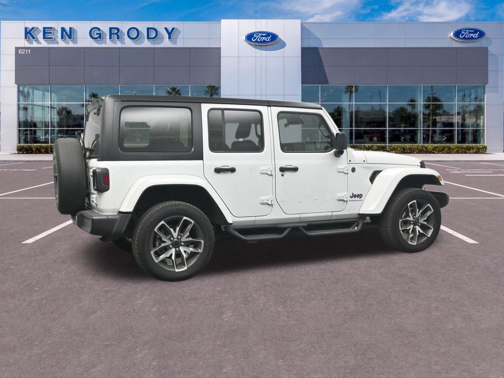Used 2024 Jeep Wrangler Unlimited AWD/4WD image 6