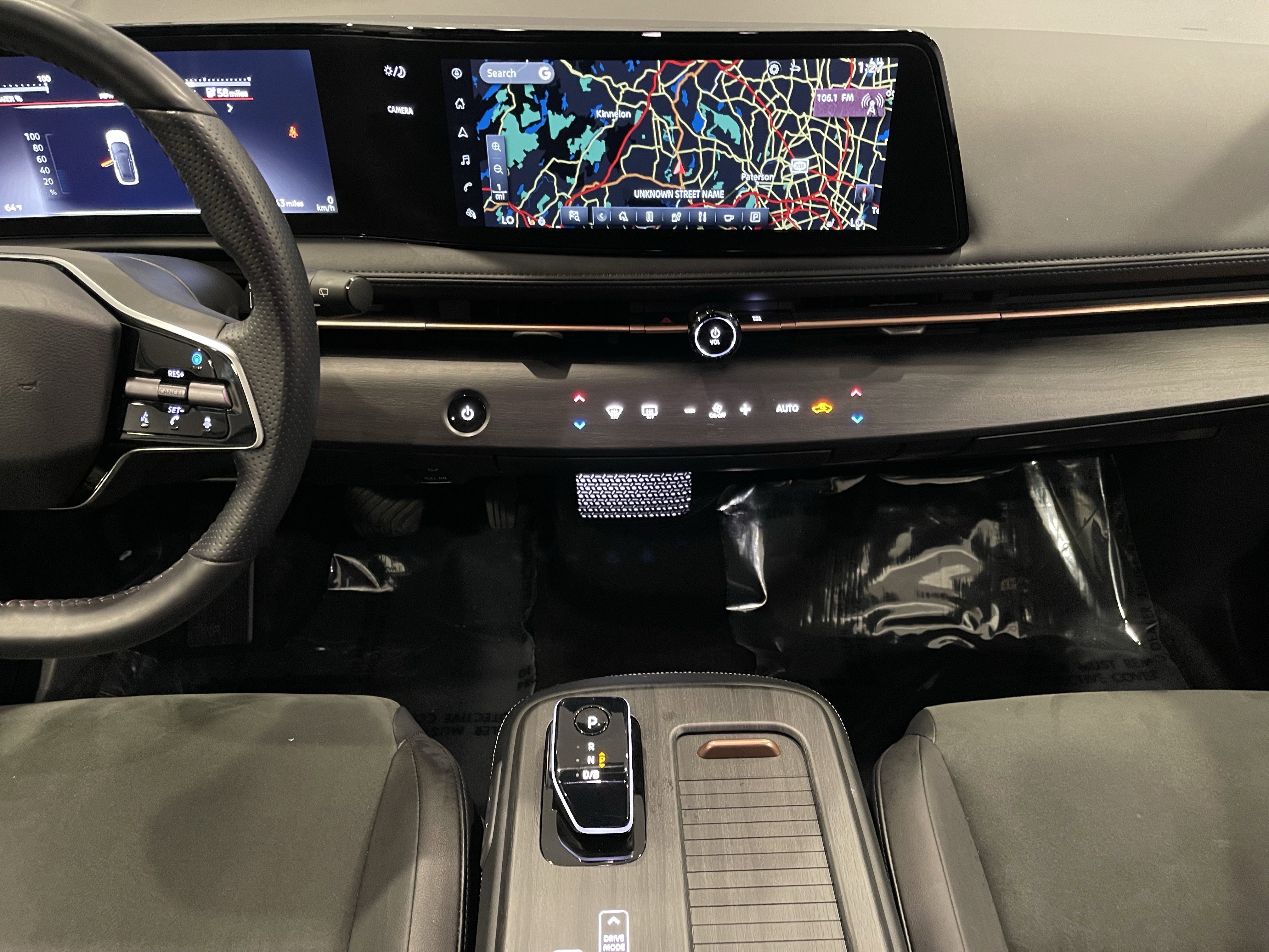 Used 2023 Nissan Ariya AWD image 18