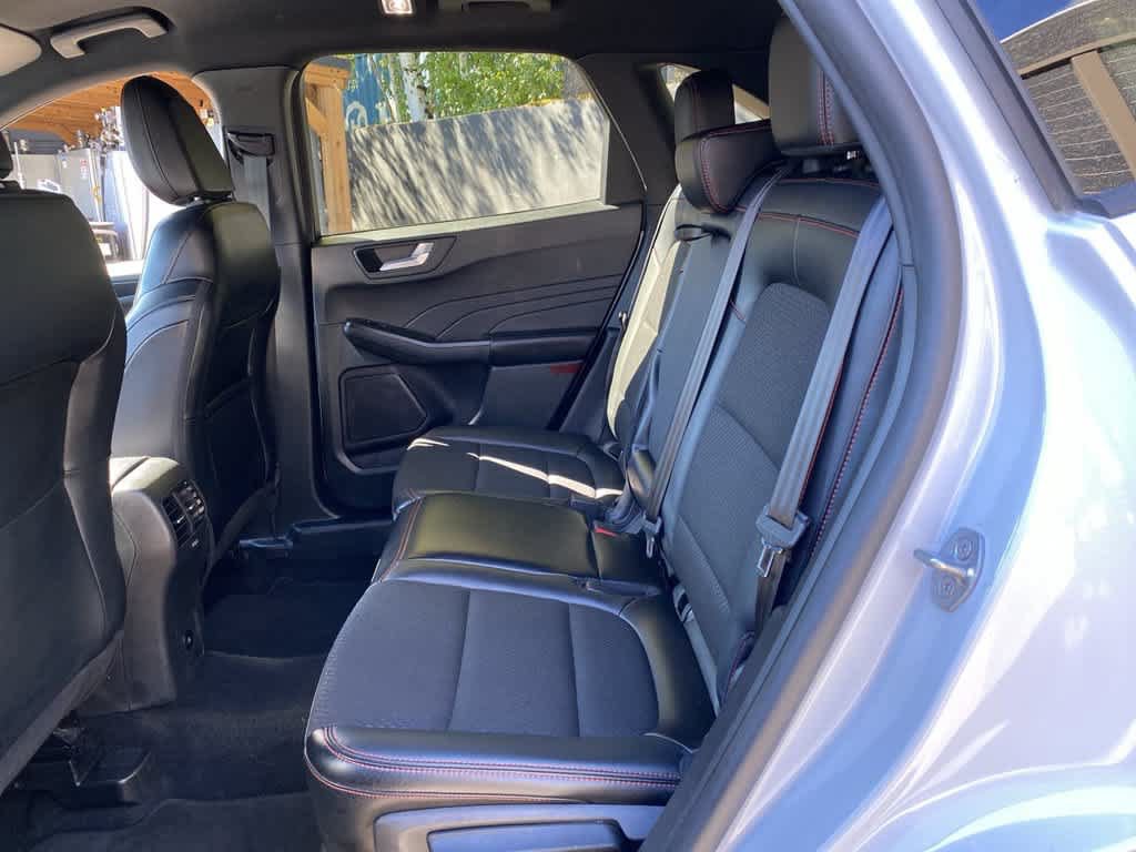 Used 2025 Ford Escape ST-Line Select AWD/4WD image 15