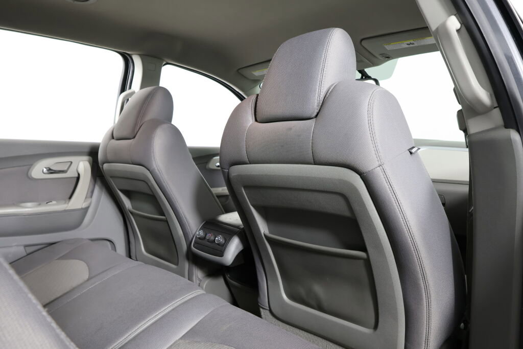 Used 2012 Chevrolet Traverse LS image 19