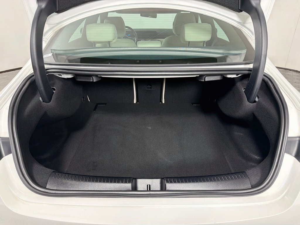 Used 2023 Mercedes-Benz CLA 250 4MATIC w/ Premium Package image 25