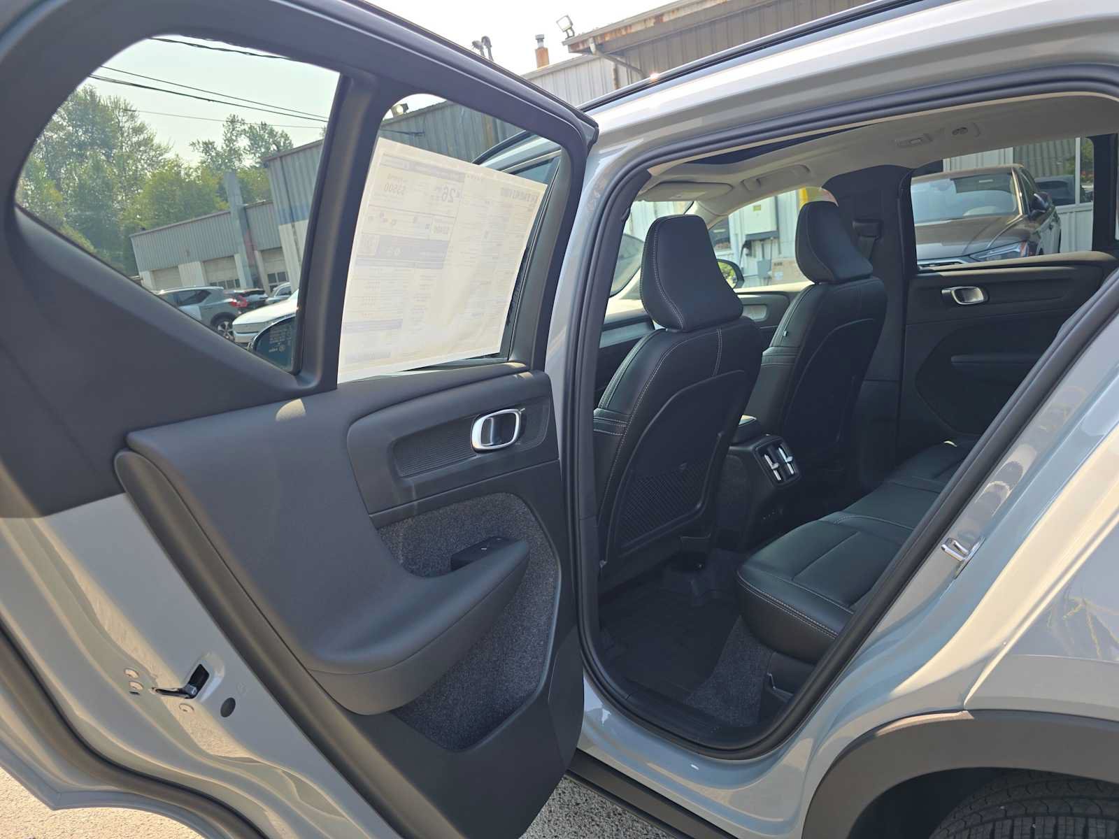 New 2026 Volvo XC40 B5 Ultra w/ Protection Package Premier AWD/4WD image 16