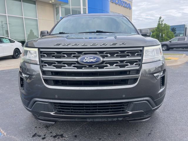 Used 2019 Ford Explorer XLT w/ Equipment Group 202A FWD image 3