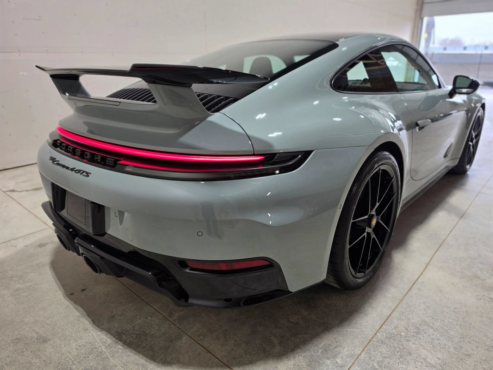 Used 2025 Porsche 911 Carrera 4 GTS AWD/4WD image 58
