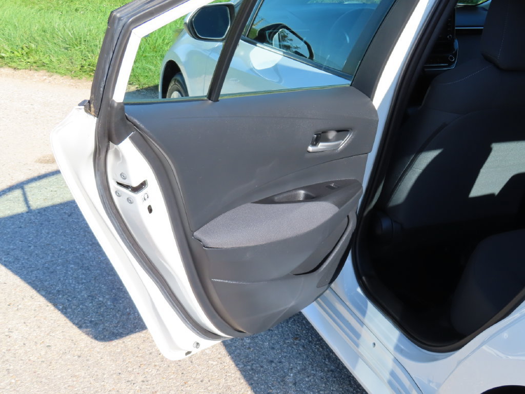 Used 2020 Toyota Corolla LE FWD image 28