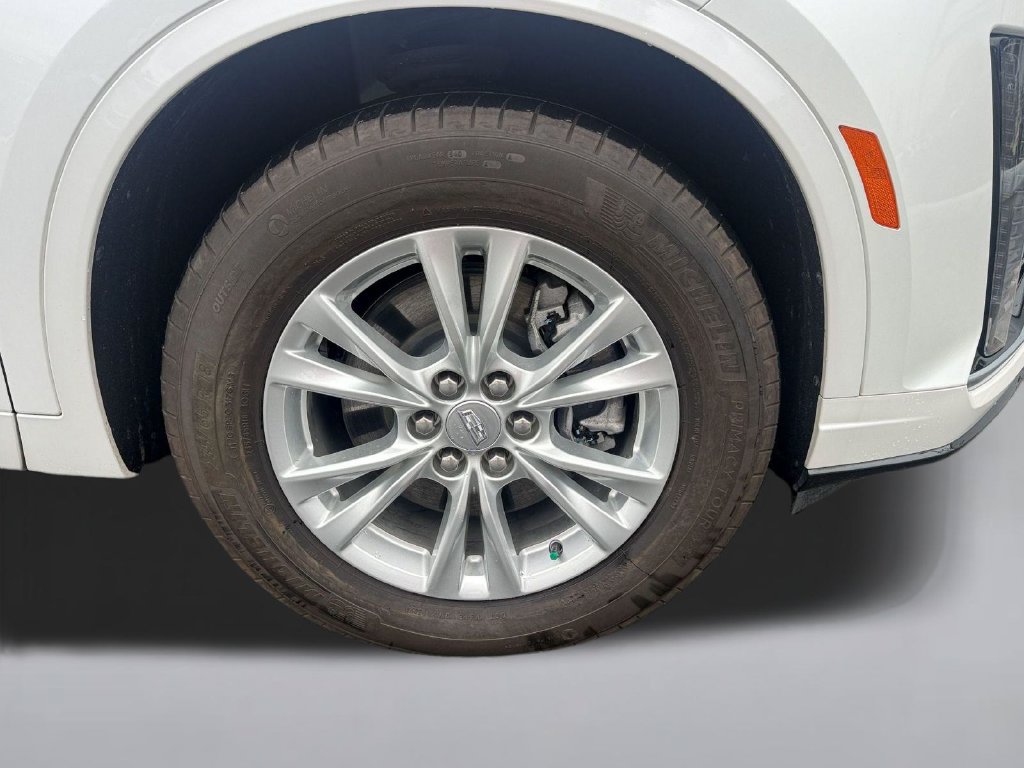 Certified 2025 Cadillac XT6 Luxury FWD image 10