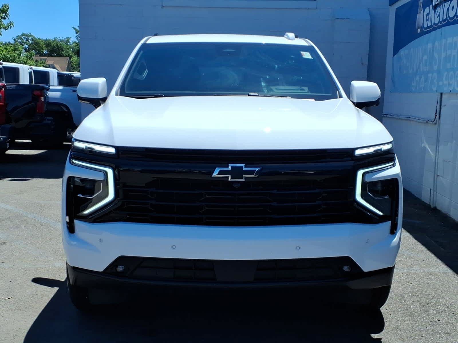 Certified 2026 Chevrolet Suburban RST w/ Advanced Technology Package AWD/4WD image 2