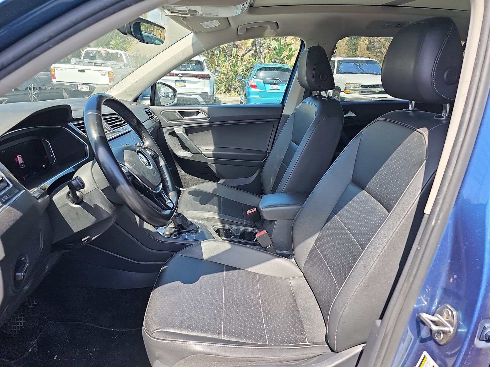 Used 2019 Volkswagen Tiguan SEL FWD image 16
