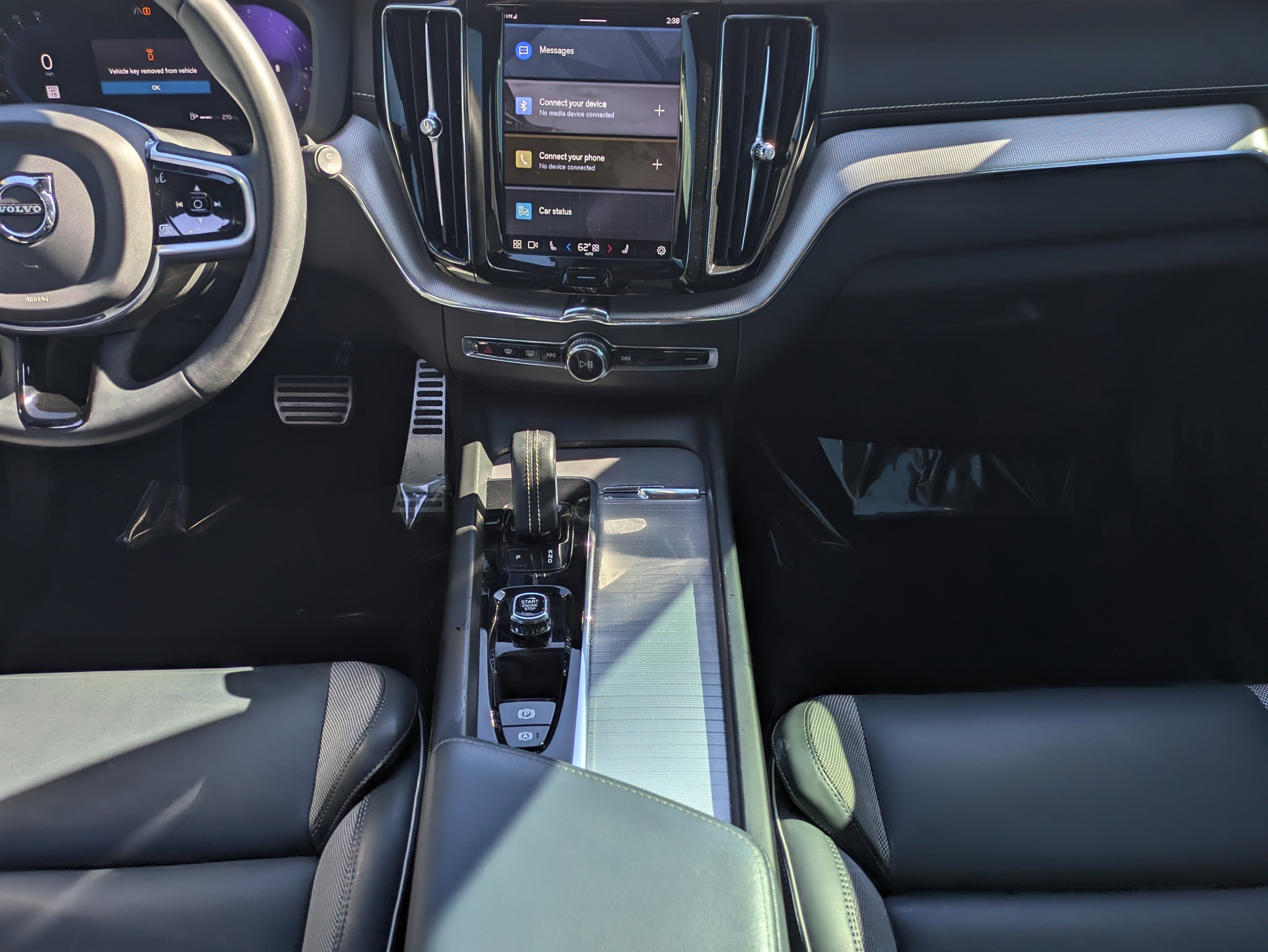 Used 2022 Volvo XC60 B5 R-Design w/ Advanced Package image 20