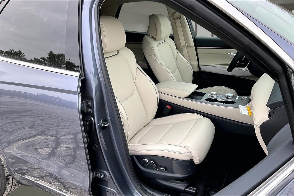 New 2026 Genesis GV70 2.5T Advanced image 9
