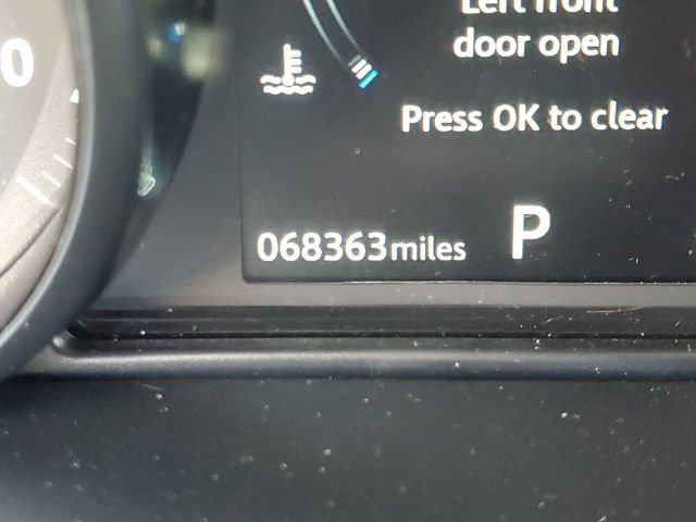 Used 2019 Land Rover Range Rover Evoque SE image 24