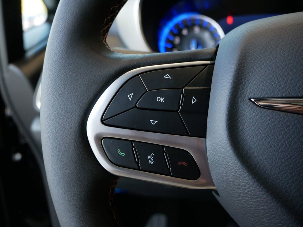 New 2026 Chrysler Pacifica Pinnacle image 39