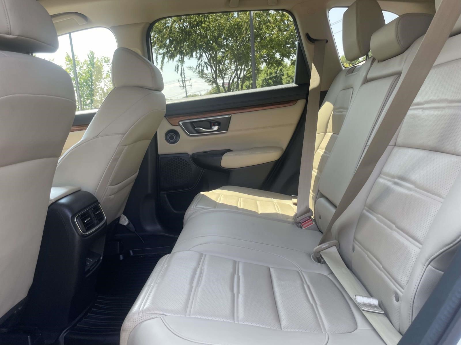 Used 2018 Honda CR-V Touring image 11