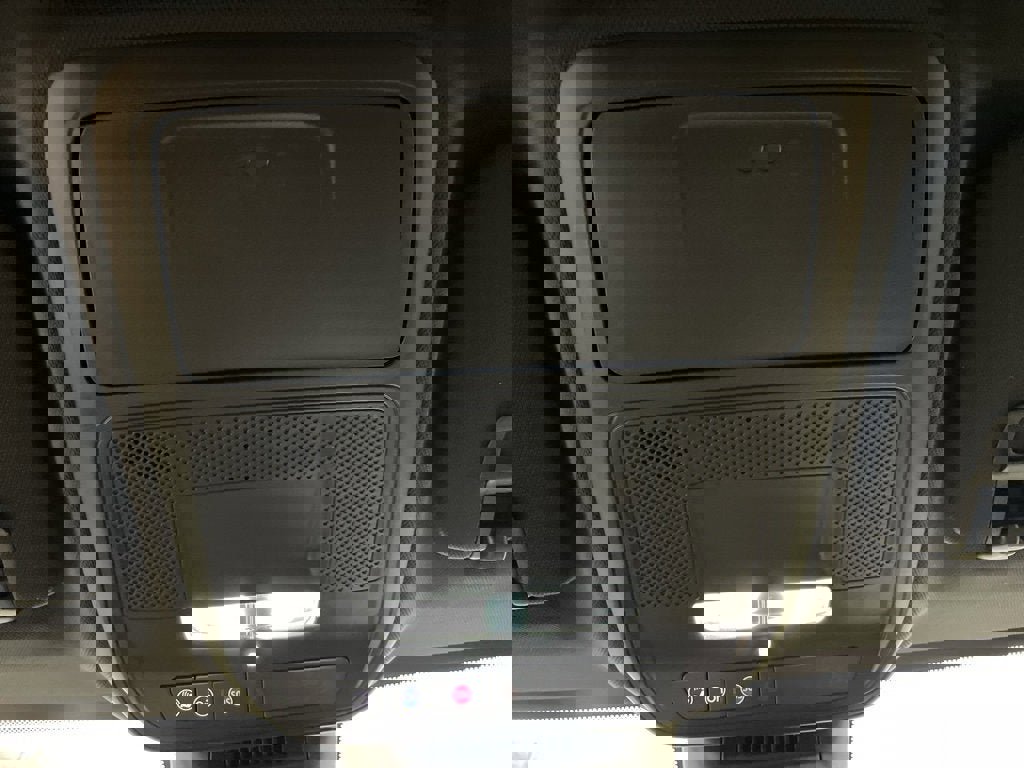 New 2025 Chevrolet Equinox ACTIV w/ Safety and Technology Package image 26