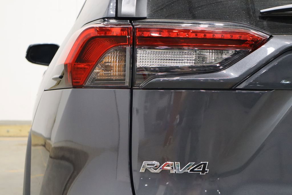 Used 2022 Toyota RAV4 XLE image 46