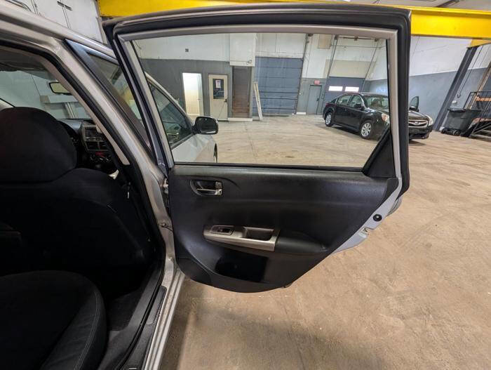 Used 2010 Subaru Impreza 2.5i AWD/4WD image 28