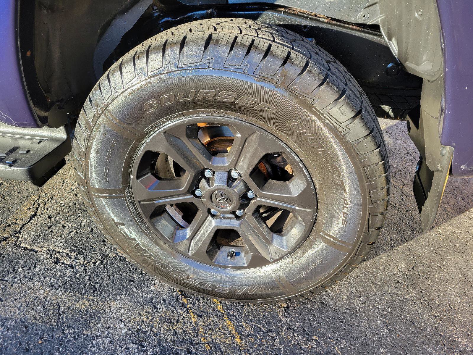 Used 2018 Toyota 4Runner SR5 Premium image 14