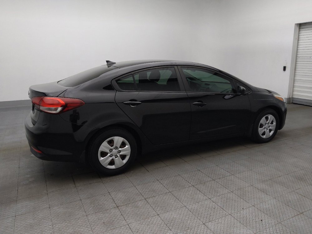 Used 2017 Kia Forte LX image 10