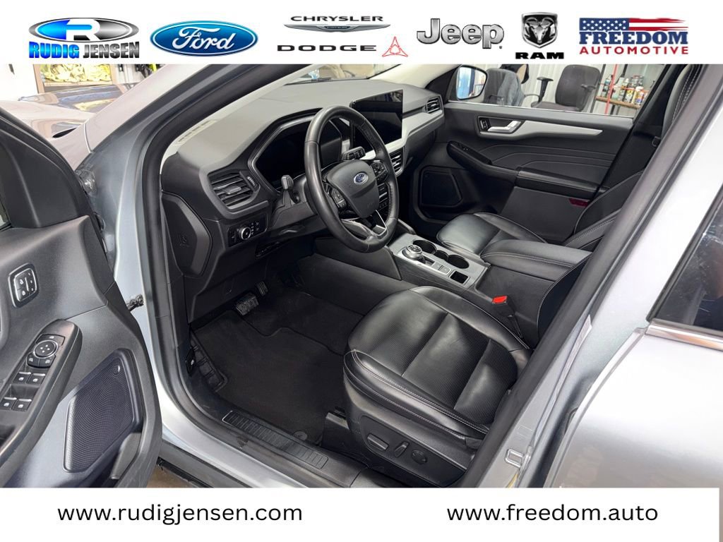 Used 2024 Ford Escape Platinum AWD/4WD image 8