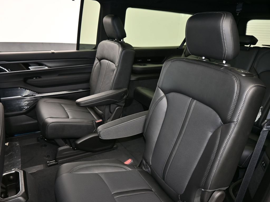 New 2026 Jeep Grand Wagoneer L Summit image 33