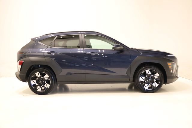Used 2025 Hyundai Kona SEL image 3