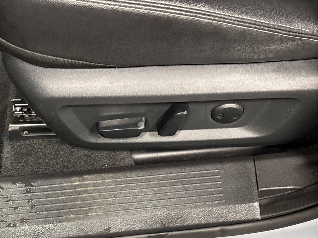 Used 2021 Nissan Rogue SL w/ Premium Package image 32