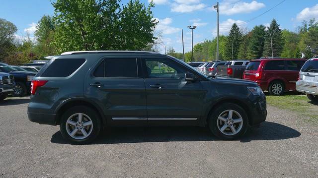 Used 2016 Ford Explorer XLT w/ Equipment Group 202A AWD/4WD image 3