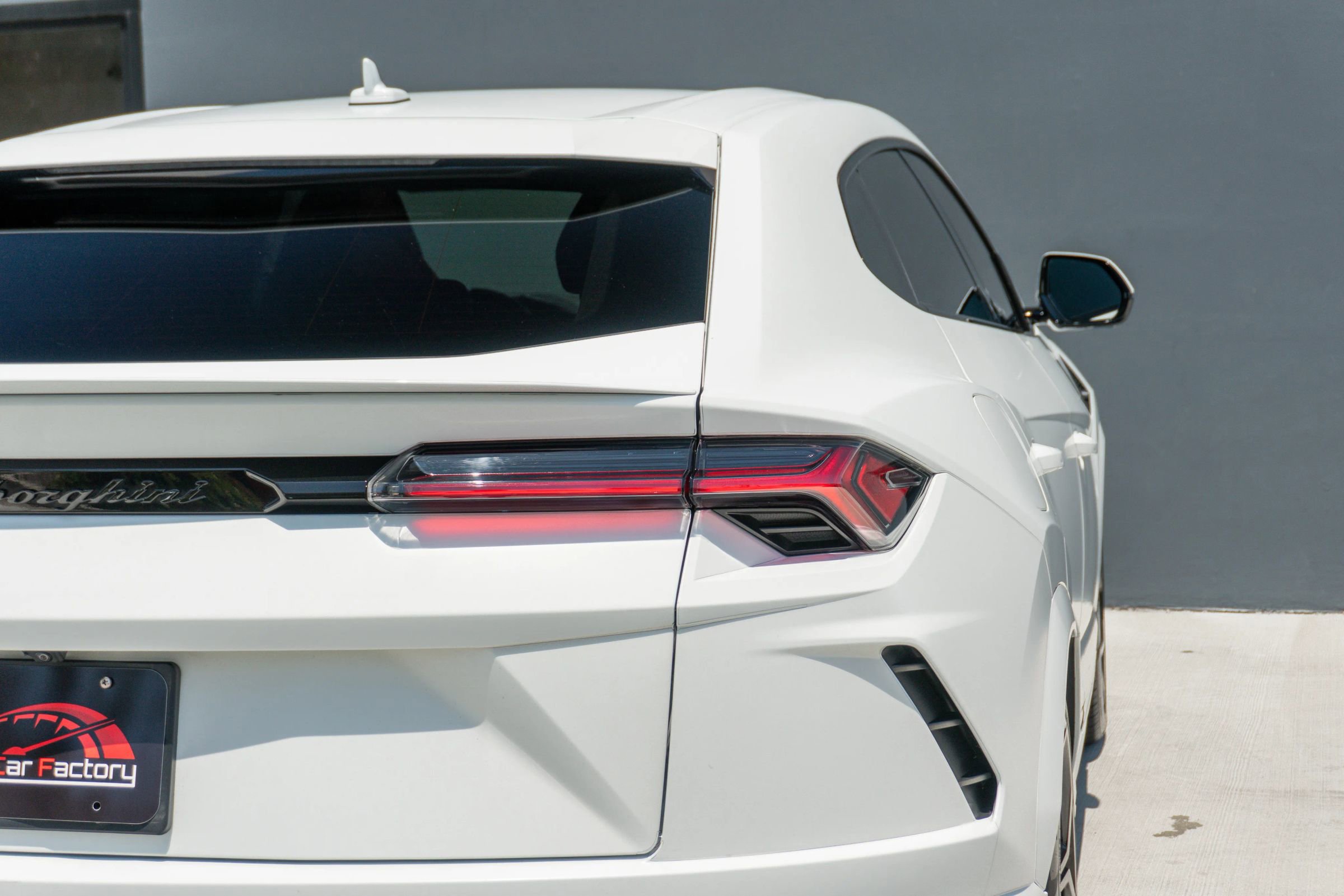 Used 2020 Lamborghini Urus AWD/4WD image 39