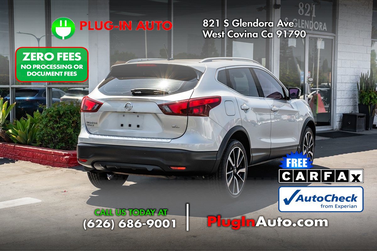 Used 2017 Nissan Rogue Sport SL w/ SL Premium Package FWD image 4