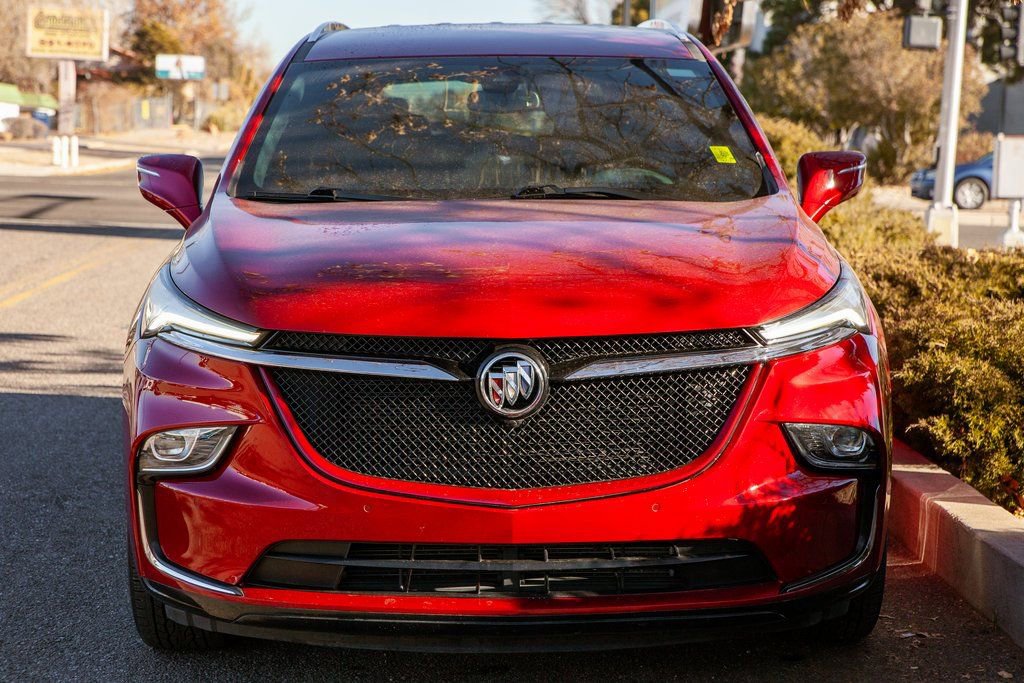 Used 2022 Buick Enclave Essence w/ Sport Touring Edition image 3