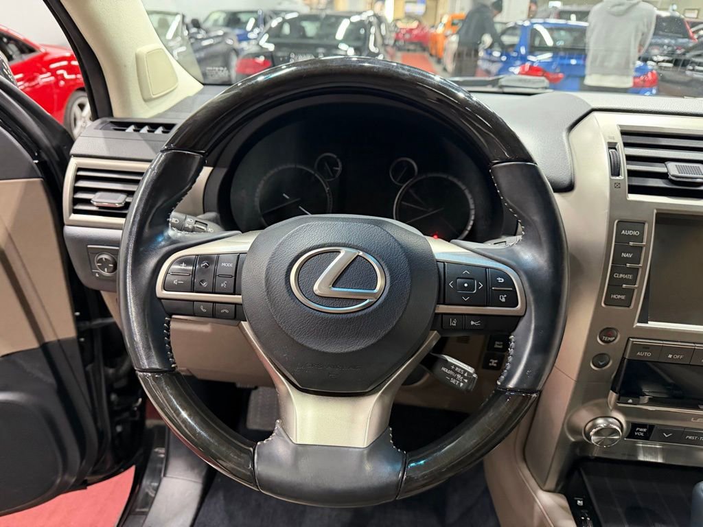 Used 2020 Lexus GX 460 Premium AWD/4WD image 38