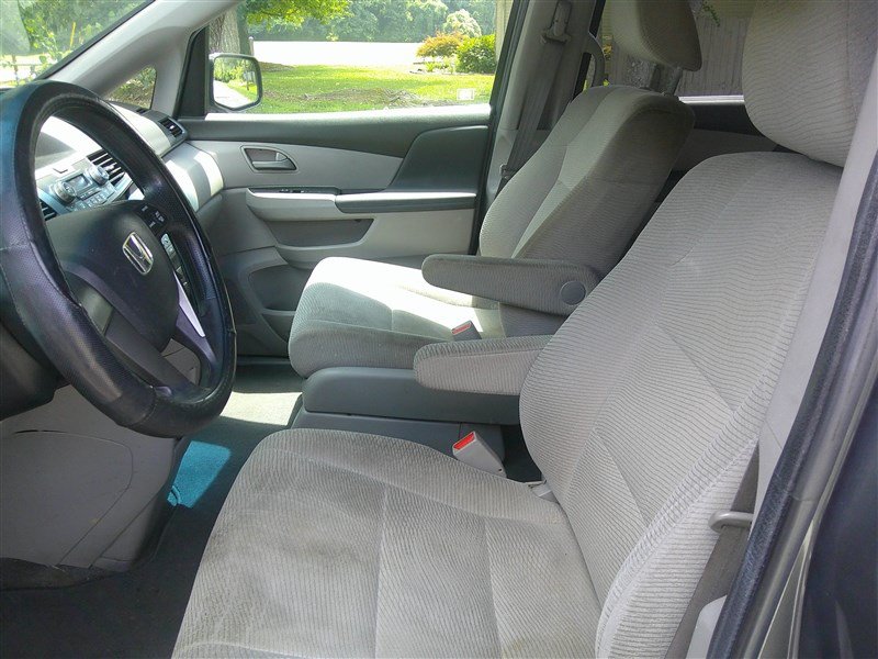 Used 2012 Honda Odyssey LX image 10
