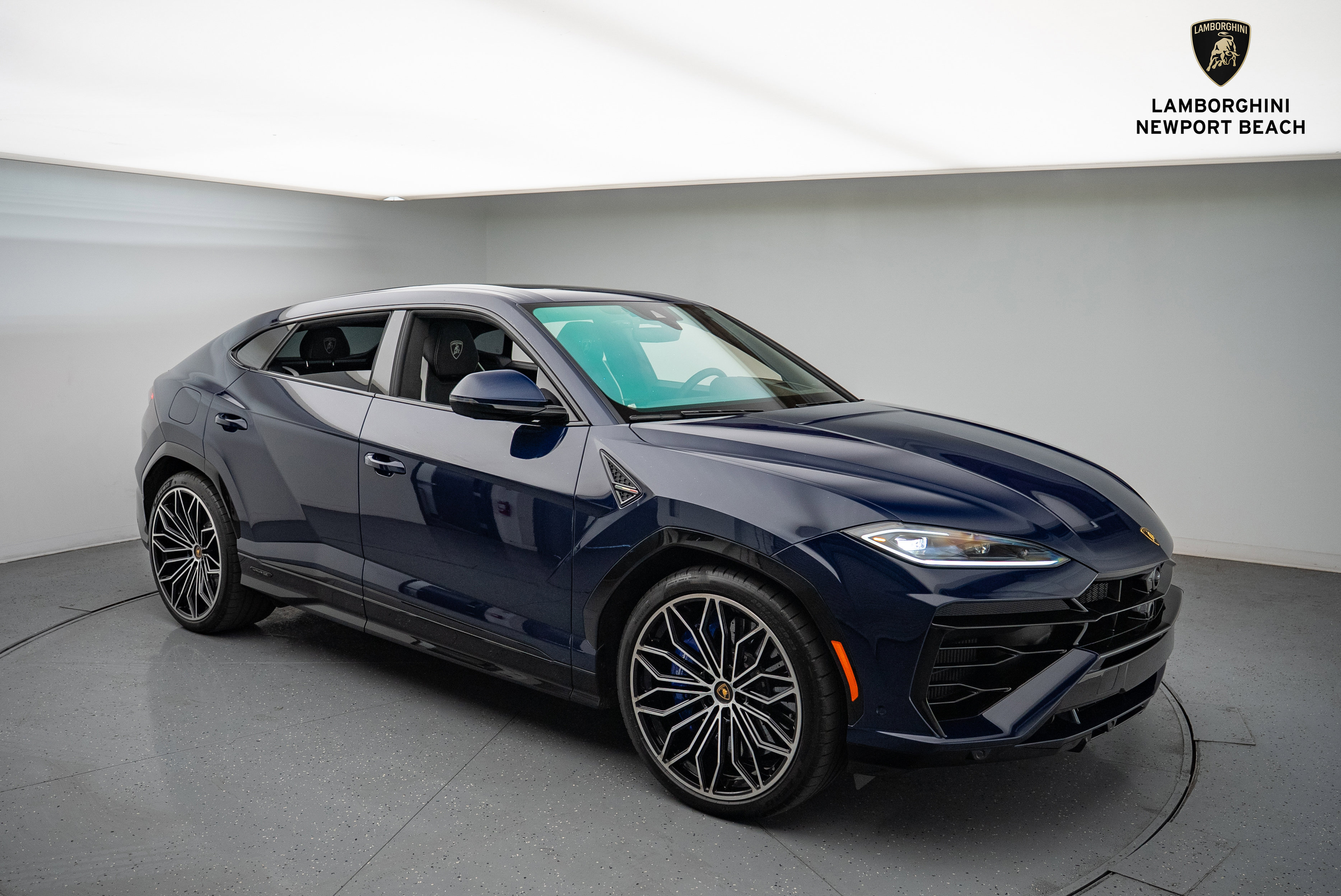 Used 2025 Lamborghini Urus SE