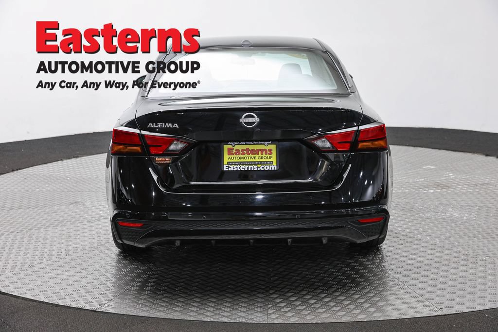 Used 2025 Nissan Altima 2.5 SV FWD image 6