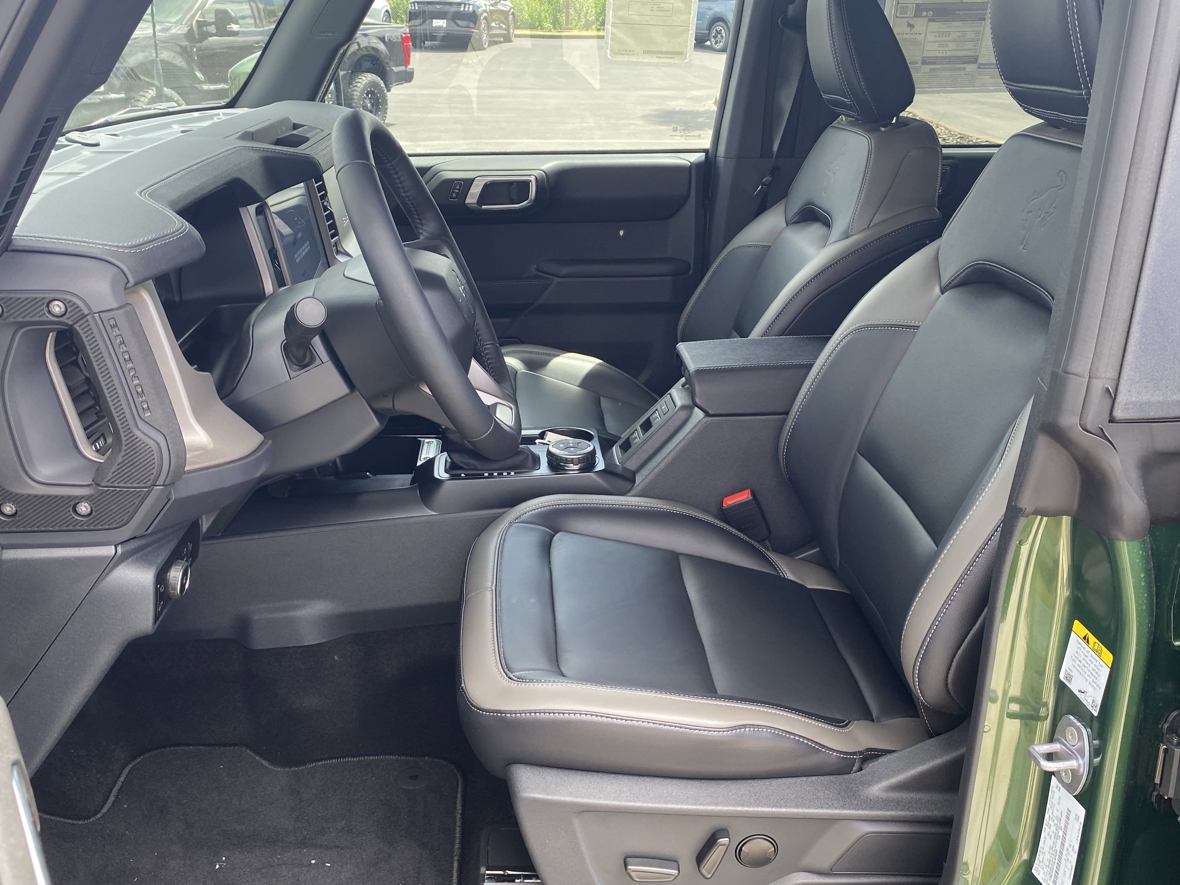 New 2025 Ford Bronco Outer Banks image 7