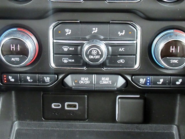 Used 2021 Chevrolet Suburban High Country image 36