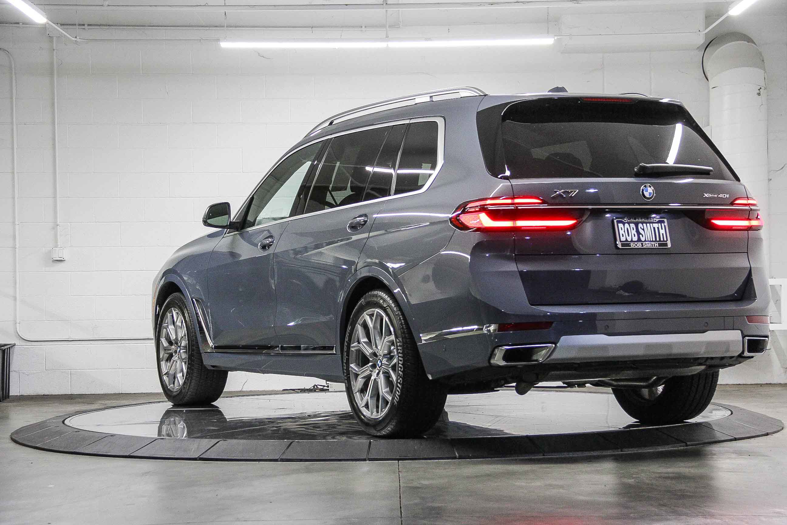 Used 2026 BMW X7 xDrive40i AWD/4WD image 4
