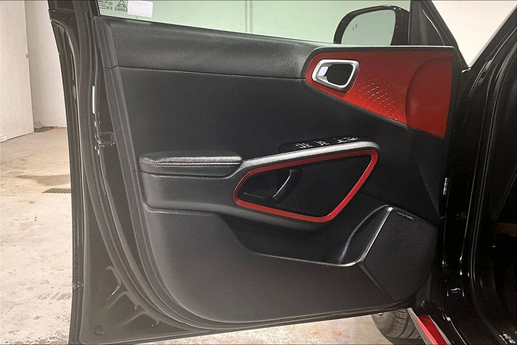 Used 2021 Kia Soul Turbo image 21