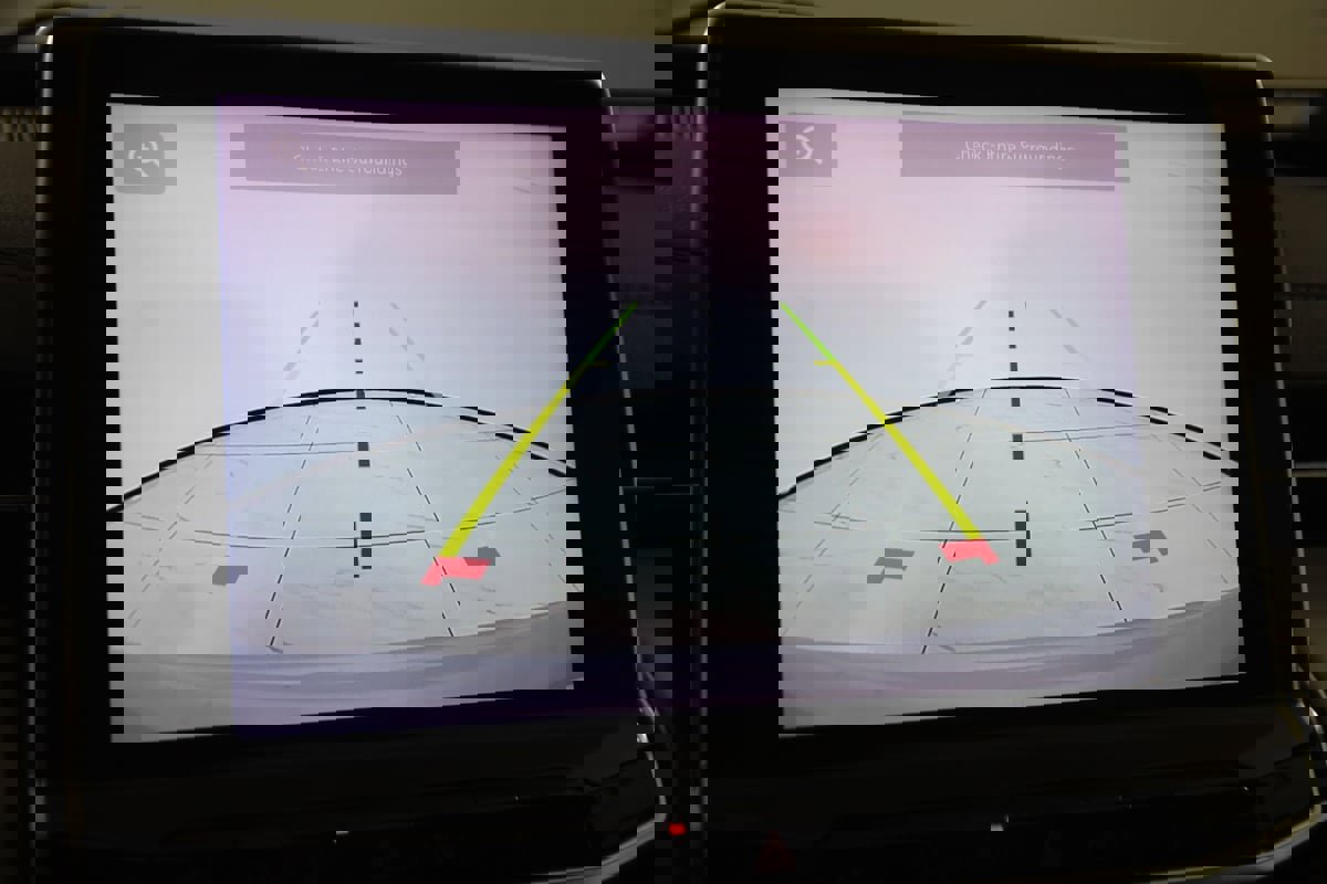 Used 2024 Jeep Compass Limited image 9