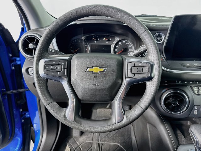 Used 2024 Chevrolet Blazer LT w/ Convenience Package FWD image 12
