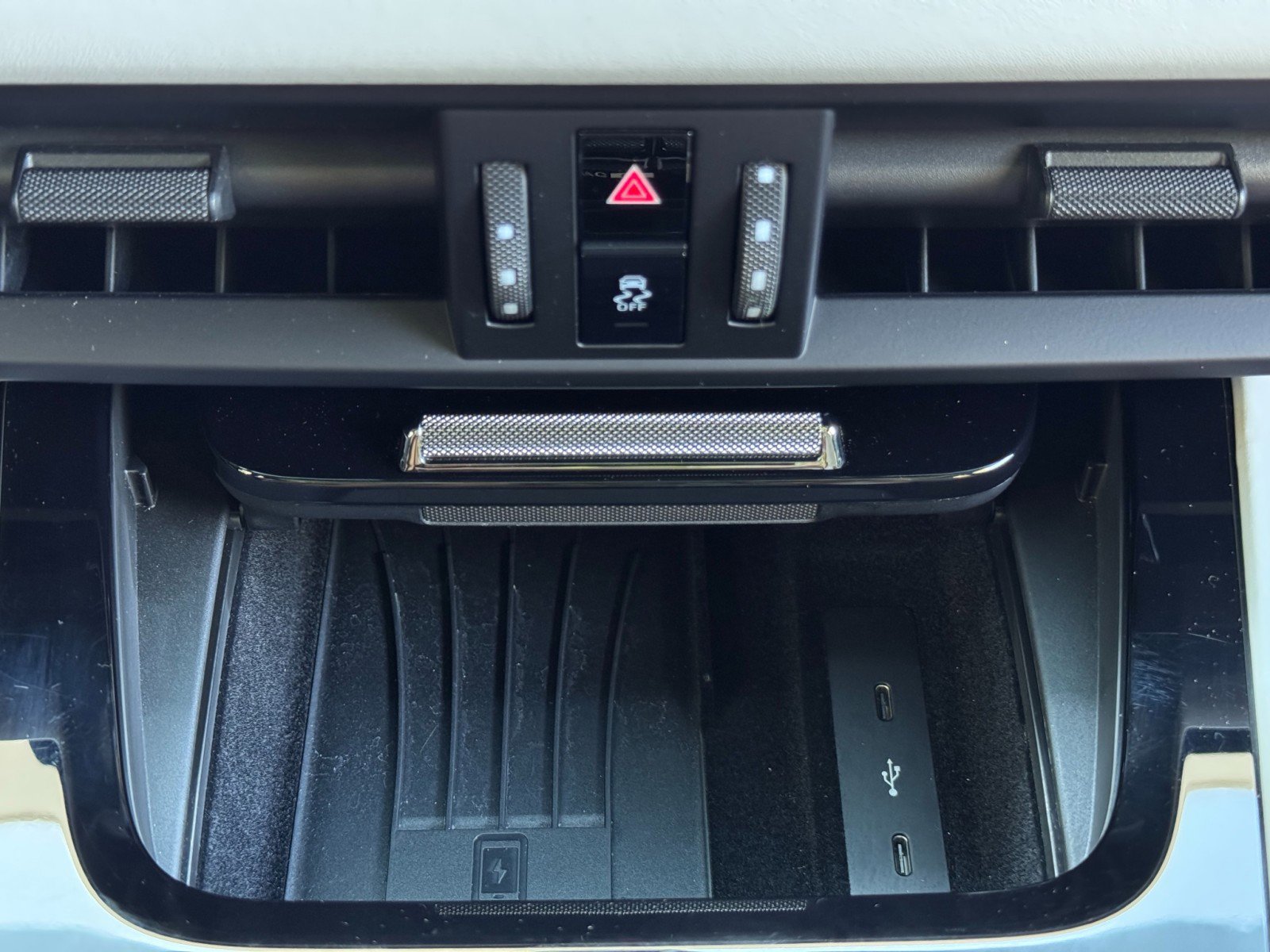 Used 2024 Porsche Cayenne Turbo image 34