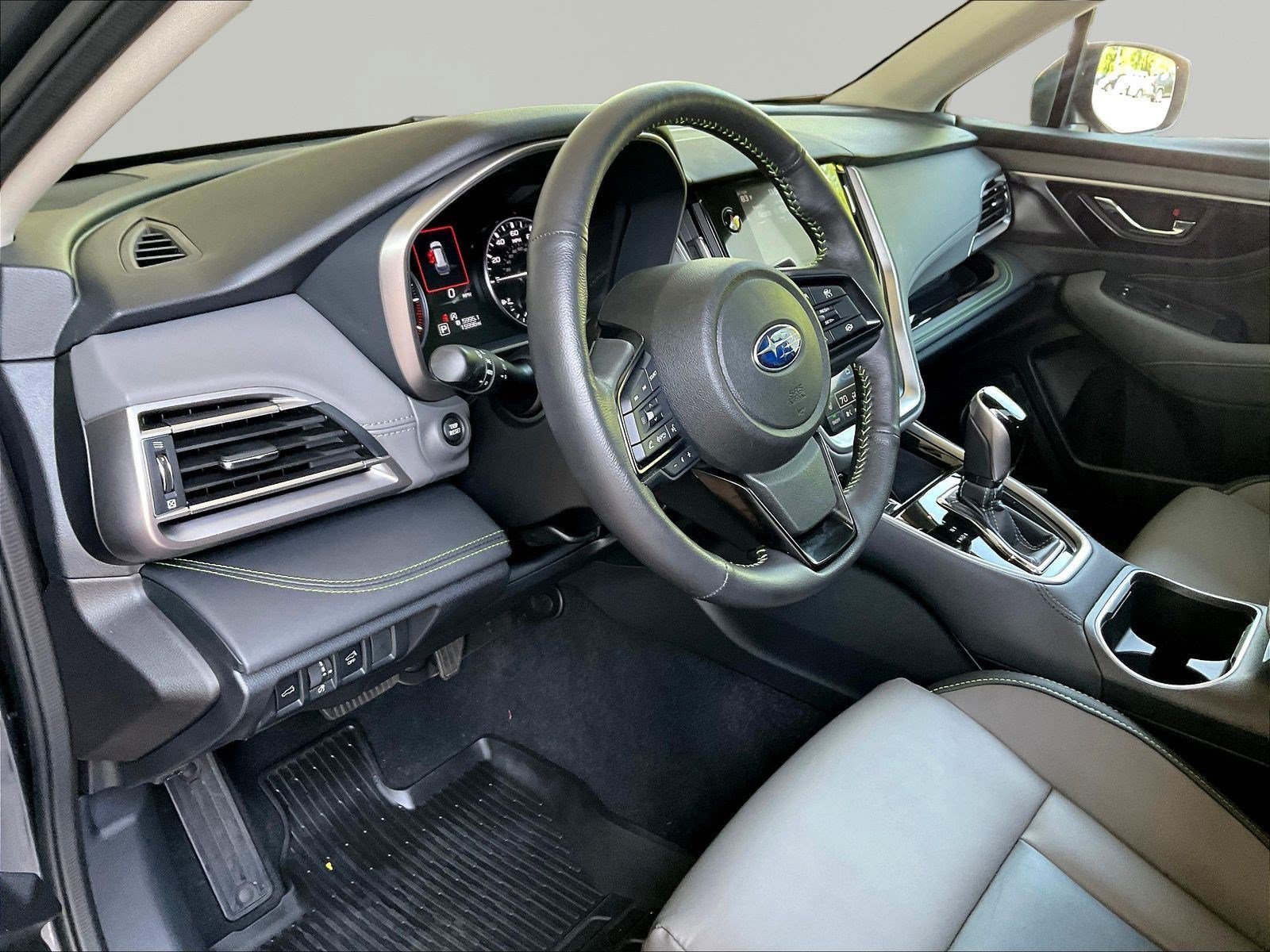 Used 2025 Subaru Outback Onyx Edition w/ Popular Package #2 AWD/4WD image 17