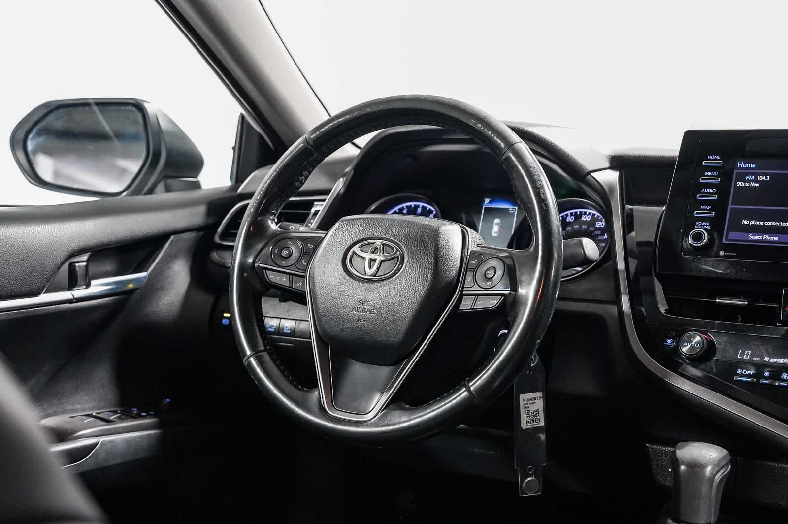 Certified 2022 Toyota Camry SE FWD image 16