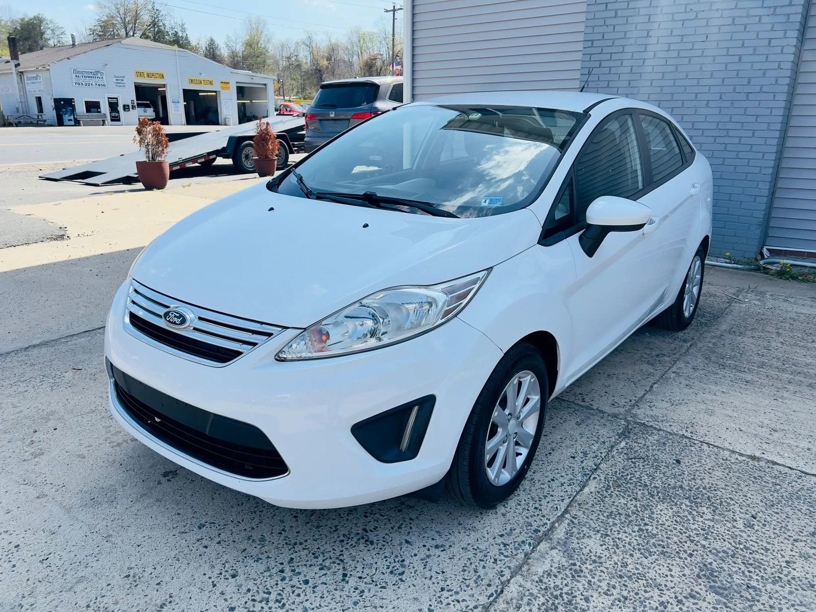 Used 2011 Ford Fiesta SE w/ 202A Rapid Spec Order Code image 1