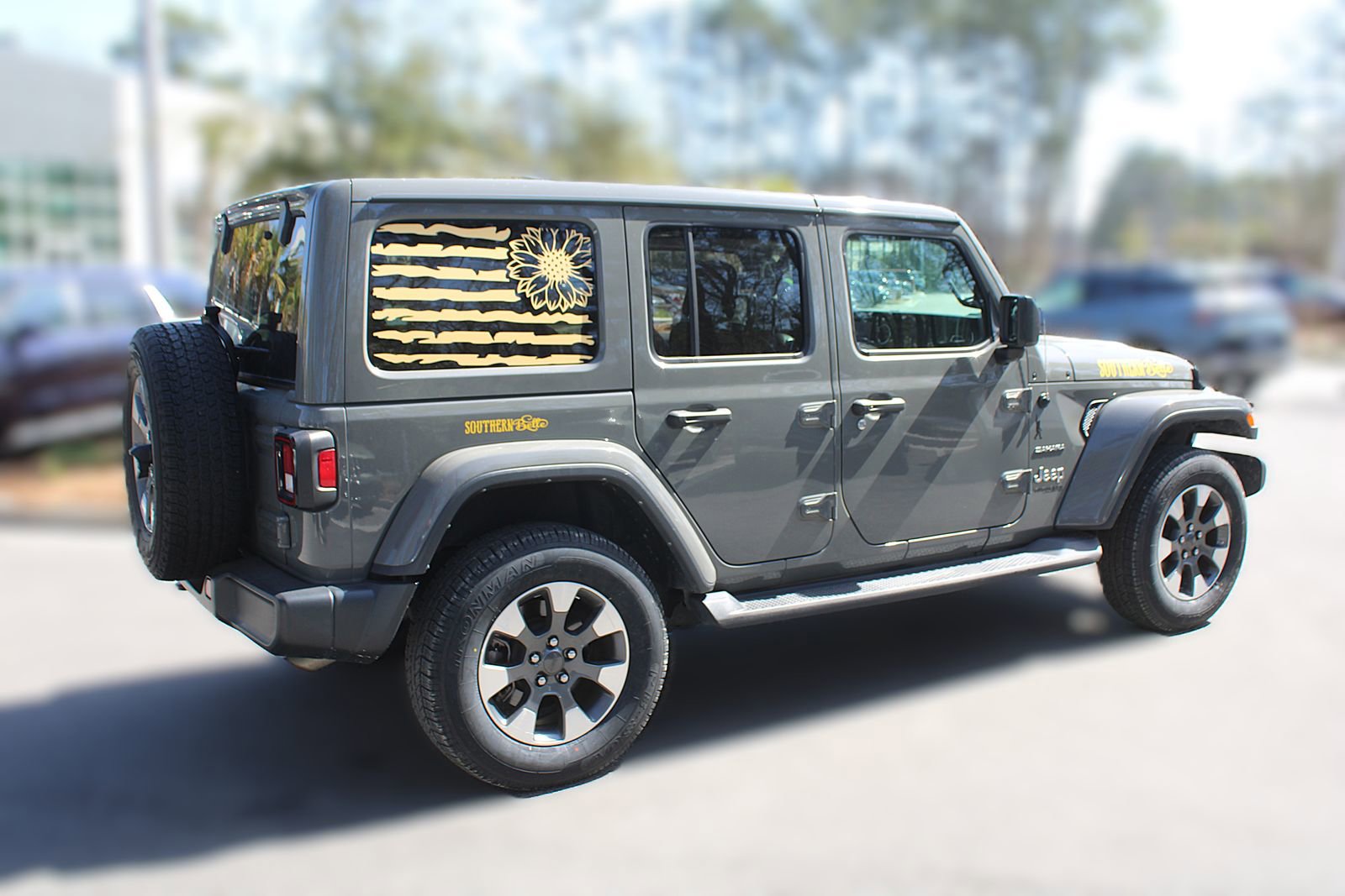 Used 2022 Jeep Wrangler Unlimited Sahara w/ Cold Weather Group image 13